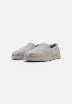 Toms Półbuty Wsuwane - Grey -Sklep Toni Pons 02ec62aae3194bcfb80be5615846f62a