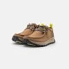 Clarks ATL TREK WALLY - Sznurowane Obuwie Sportowe - Sand/beige -Sklep Toni Pons 02f796e5329e44cfb399c498a8942777