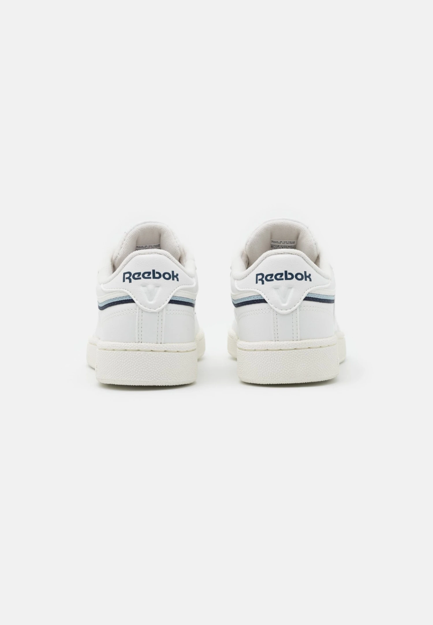 Reebok Classic CLUB C 85 VEGAN UNISEX - Sneakersy Niskie - Chalk/gable Grey/vector Navy 5 Reebok Classic CLUB C 85 VEGAN UNISEX - Sneakersy Niskie - Chalk/gable Grey/vector Navy - obrazek 3