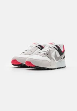 Nike Sportswear AIR PEGASUS 89 - Sneakersy Niskie - Swan/med Grey/rose Coral/black/neutral Grey -Sklep Toni Pons 1bd9d7d86cf543a7b1a42e6a7c35db8b