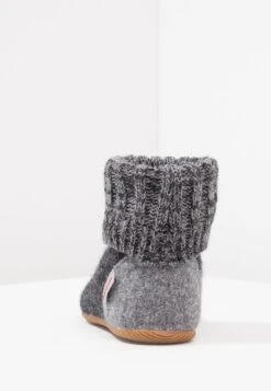 Giesswein WILDPOLDSRIED - Kapcie - Anthrazit -Sklep Toni Pons 268073ad87fa4669a01ffca28aaffa70