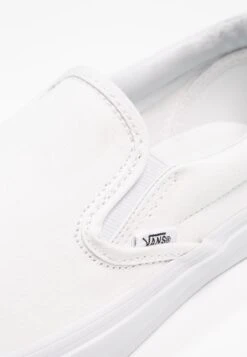 Vans UA CLASSIC SLIP-ON - Półbuty Wsuwane - True White -Sklep Toni Pons 2b6b8a1c506b4e549ebf355779b83990