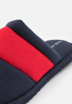 Pier One UNISEX - Kapcie - Dark Blue/red 13 Pier One UNISEX - Kapcie - Dark Blue/red -Sklep Toni Pons 3873ff5ffc164a00938853720f513c10