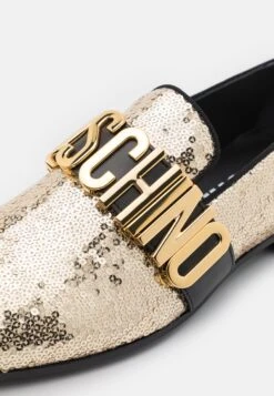 MOSCHINO Półbuty Wsuwane - Gold-coloured 13 MOSCHINO Półbuty Wsuwane - Gold-coloured -Sklep Toni Pons 4b8729ed4a6d415a8307c6bd6730bd94