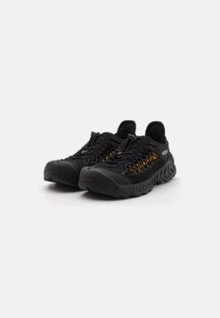 Keen UNEEK NXIS - Sznurowane Obuwie Sportowe - Triple Black/black -Sklep Toni Pons 54569bdecc1e4cf29a915d133a24dfac