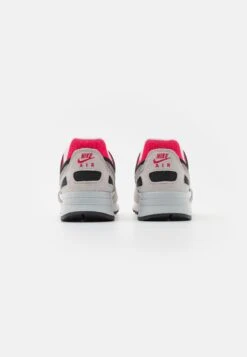 Nike Sportswear AIR PEGASUS 89 - Sneakersy Niskie - Swan/med Grey/rose Coral/black/neutral Grey -Sklep Toni Pons 5d61816fd9554254a8c1d4730a7d39f4