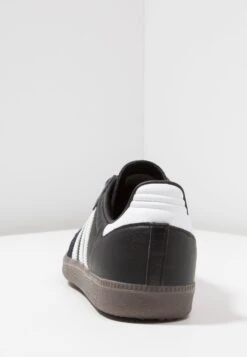 Adidas Originals SAMBA - Sneakersy Niskie - Cblack/ftwwht/gum5 -Sklep Toni Pons 657987ac070d45ef851a49466f1049e6