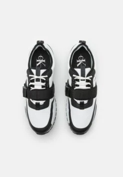 Calvin Klein Jeans TOOTHY RUNNER CLIP HARDWARE - Sneakersy Niskie - White/black -Sklep Toni Pons 72bbbdf6d4ff4fc28641307b08246e32