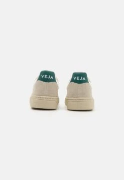 Veja Sneakersy Niskie - White/marsala/brittany 10 Veja Sneakersy Niskie - White/marsala/brittany -Sklep Toni Pons 87bb05b6db0b4eaaaf21264dc6c05473