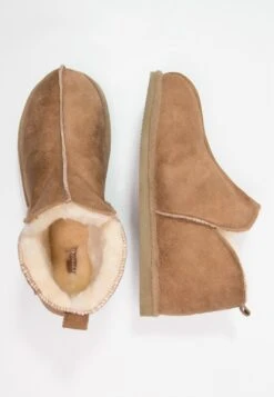 Shepherd ANTON - Kapcie - Antique/cognac