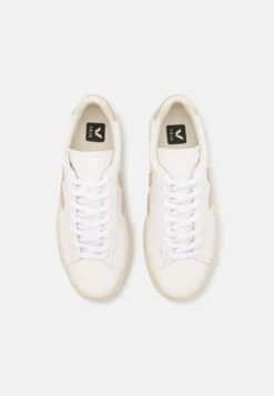Veja CAMPO - Sneakersy Niskie - Extra White/almond -Sklep Toni Pons 8f2e4b9f3dcb489e95910a108397e0ef