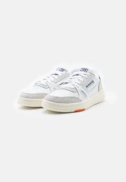 Reebok Classic LT COURT UNISEX - Sneakersy Niskie - Footwear White/chalk/vector Navy -Sklep Toni Pons a72e6700298e465986689dbe8d2641d6