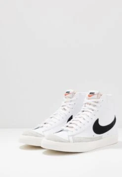 Nike Sportswear BLAZER MID '77 VNTG - Sneakersy Wysokie - White/black -Sklep Toni Pons abca417c4f59470a85fbac5fe610ccec