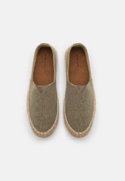 Pier One Espadryle - Brown -Sklep Toni Pons b8b6a1b5c8f4462e91558b6bd6046520