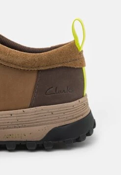 Clarks ATL TREK WALLY - Sznurowane Obuwie Sportowe - Sand/beige -Sklep Toni Pons b9d40942989f4aa78ca49314898b68d7