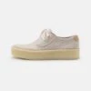 Clarks Originals ASHCOTT CUP - Sznurowane Obuwie Sportowe - Off White