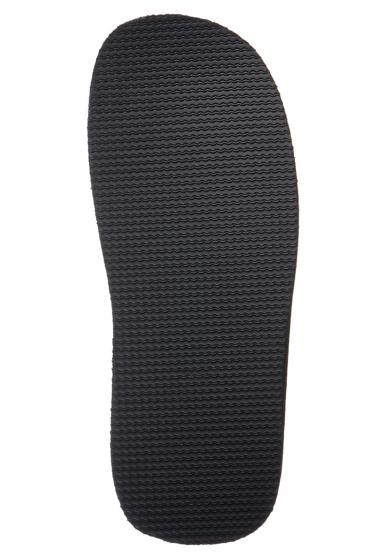 Shepherd HUGO - Kapcie - Oiled Antique 5 Shepherd HUGO - Kapcie - Oiled Antique - obrazek 3