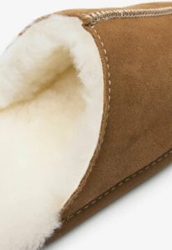 Next STANDARD - Kapcie - Tan Brown -Sklep Toni Pons dc38997bff7d435e996efe231f89908c