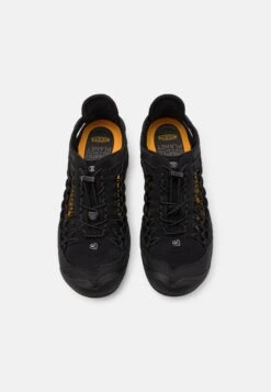 Keen UNEEK NXIS - Sznurowane Obuwie Sportowe - Triple Black/black -Sklep Toni Pons e578d9f05f5c47409aa032b41334d334