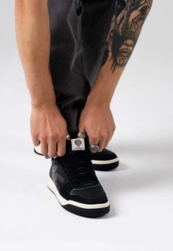 Ed Hardy COURTED LOW EAGLE - Sneakersy Niskie - Black Gunmetal -Sklep Toni Pons e651538cb62b4c0e965aeb9055ed0089